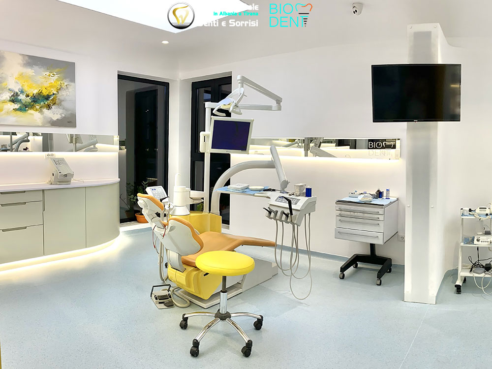 sala-di-estetica-dentale-e-protesi-dentarie-prima-postazione